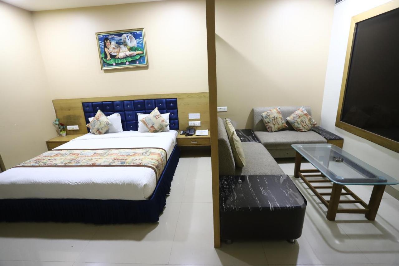 Hotel Blue Pearl โบปาล ภายนอก รูปภาพ