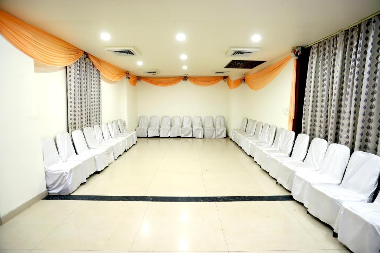 Hotel Blue Pearl โบปาล ภายนอก รูปภาพ